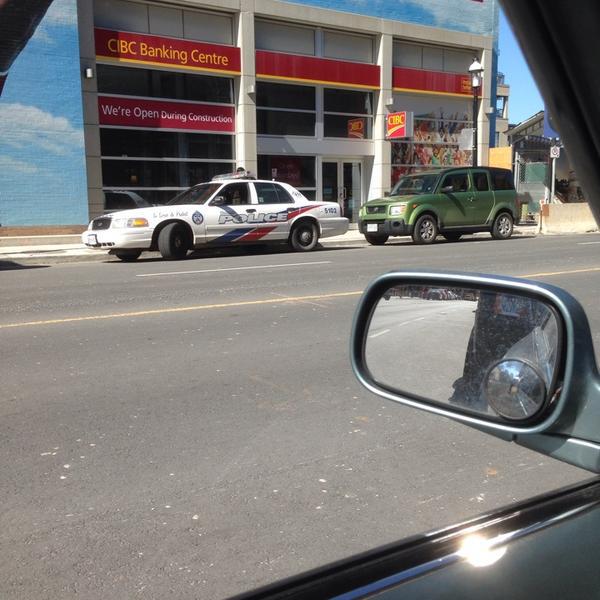 Photo taken at LCBO by Robert F. on 4/23/2014-加拿大多伦多国会街222 Photo taken at LCBO by Robert F. on 4/23/2014