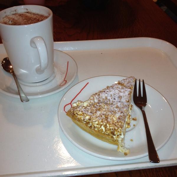 Photo taken at Hema by Raimond K. on 6/22/2013