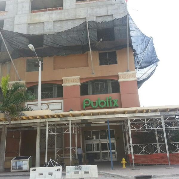 Photo taken at Publix by Bonnie W. on 4/11/2014