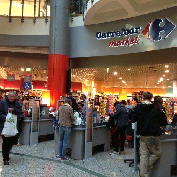 Photo taken at Carrefour by Tevin Y. on 9/18/2013