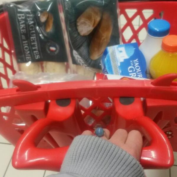 Auchan 法国南部比利牛斯图卢兹