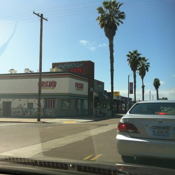 Photo taken at Trader Joe's by Areej A. on 3/1/2012-美国加利福尼亚州圣地亚哥石榴石大道1211 Photo taken at Trader Joe's by Areej A. on 3/1/2012