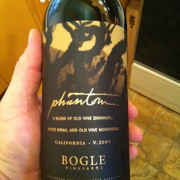 Photo taken at Trader Joe's by James J. on 10/14/2012-加利福尼亚州卡西德勒尔城帕尔木坎宁路67720号 Photo taken at Trader Joe's by James J. on 10/14/2012