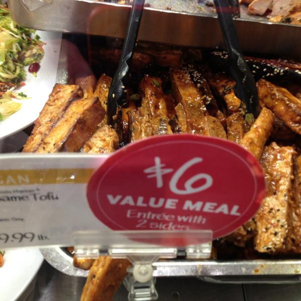 Photo taken at Whole Foods Market by Terry G. on 7/23/2013-加尼福尼亚 圣莫尼卡威尔夏大道2201(第22街和23街之间) Photo taken at Whole Foods Market by Terry G. on 7/23/2013