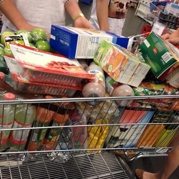 Photo taken at Colruyt by ghislaine b. on 7/2/2014-西佛兰德伊泽赫姆维哥路119号 Photo taken at Colruyt by ghislaine b. on 7/2/2014