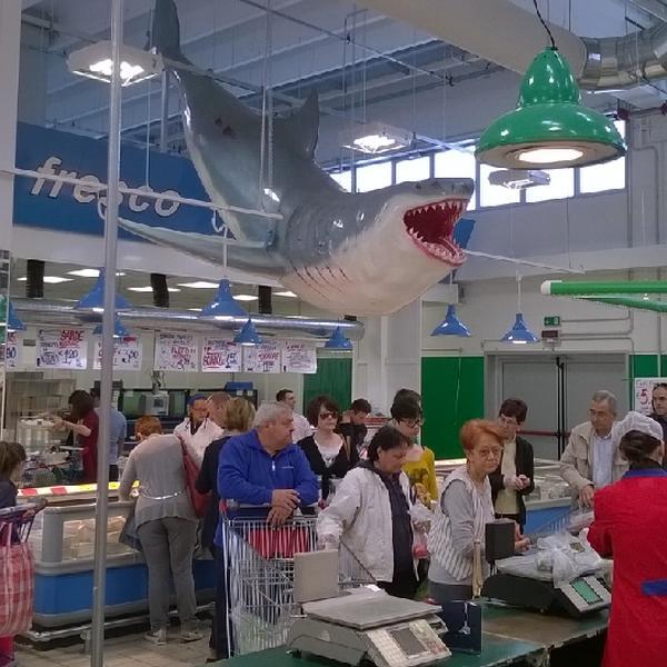 Photo taken at Iper Tosano by Denis Z. on 4/26/2014-意大利圣朱塞佩迪卡索拉约翰·保罗II街21/22 Photo taken at Iper Tosano by Denis Z. on 4/26/2014