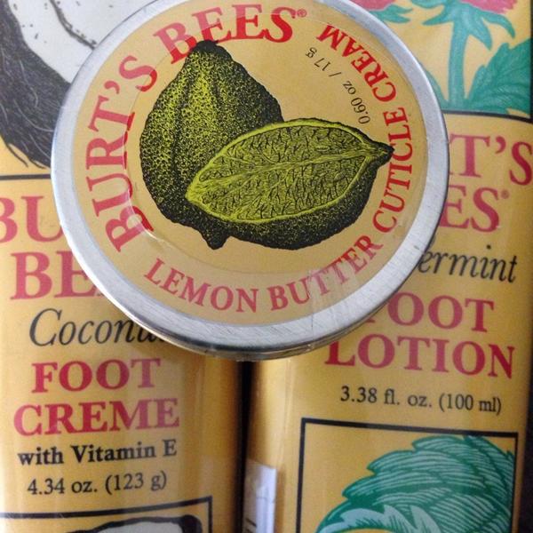 Photo taken at 올리브영 (OLIVE YOUNG) by Hyunsoo K. on 3/14/2014