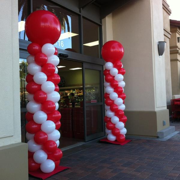 Photo taken at Trader Joe's by Devans00 .. on 1/18/2013-加利福尼亚州94087 森尼韦尔 西埃尔卡米诺雷亚尔(在马蒂尔达大道)316号 Photo taken at Trader Joe's by Devans00 .. on 1/18/2013