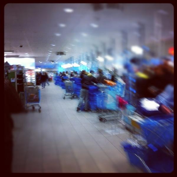 Photo taken at Albert Heijn XL by Sander v. on 4/22/2012-荷兰北布拉班特省蒂尔堡简海因斯街10号 Photo taken at Albert Heijn XL by Sander v. on 4/22/2012