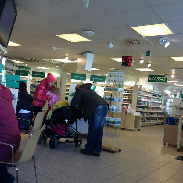 Photo taken at Yliopiston Apteekki by Ilias S. on 4/9/2013