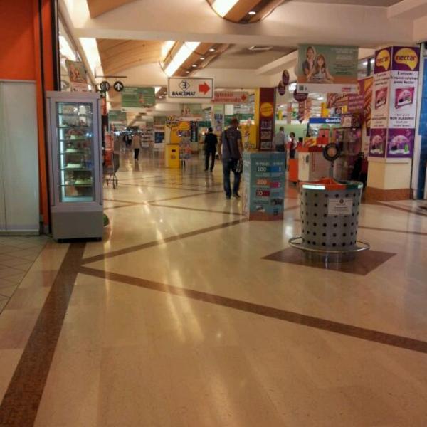 Photo taken at Auchan by Laura V. on 5/15/2012-意大利威尼斯唐托萨托街22 Photo taken at Auchan by Laura V. on 5/15/2012