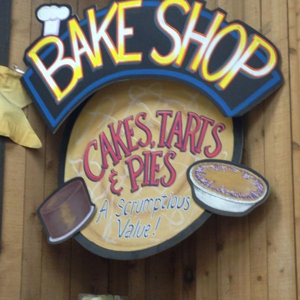 Photo taken at Trader Joe's by ❤Ƙҽ  ժ. on 2/2/2013