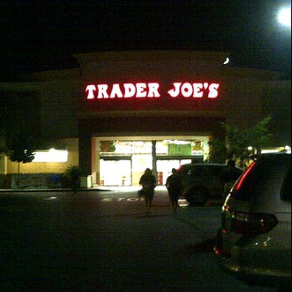 Photo taken at Trader Joe's by Brian H. on 6/23/2012-美国加利福尼亚州棕榈谷10街西39507 Photo taken at Trader Joe's by Brian H. on 6/23/2012