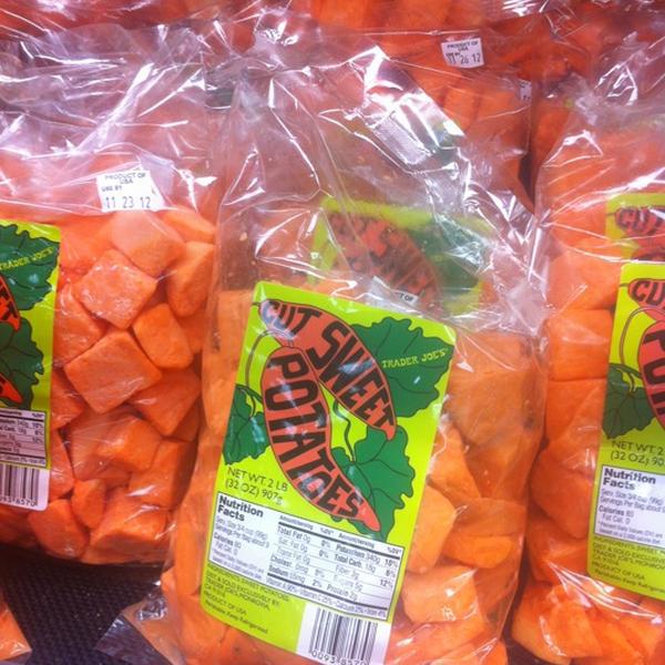 Photo taken at Trader Joe's by Joyce M. on 11/19/2012-美国加利福尼亚州棕榈谷10街西39507 Photo taken at Trader Joe's by Joyce M. on 11/19/2012