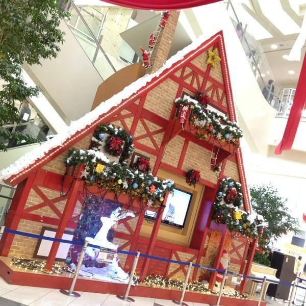 Photo taken at イオンモール浜松志都吕 by Jiro K. on 12/23/2012