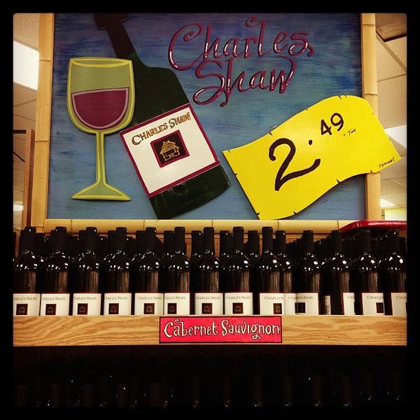 Photo taken at Trader Joe's by Kris-加尼福尼亚托卢卡湖滨江街道10130(在塔罗法大道) Photo taken at Trader Joe's by Kris