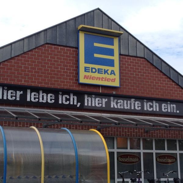 Photo taken at EDEKA Nientied by Fotografie B. on 8/17/2013