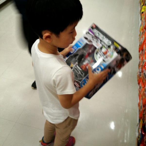 Photo taken at 홈플러스 (Home Plus) by Min-ki B. on 8/9/2014