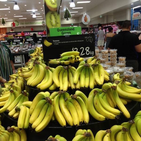 Photo taken at Woolworths by Steve R. on 11/18/2012