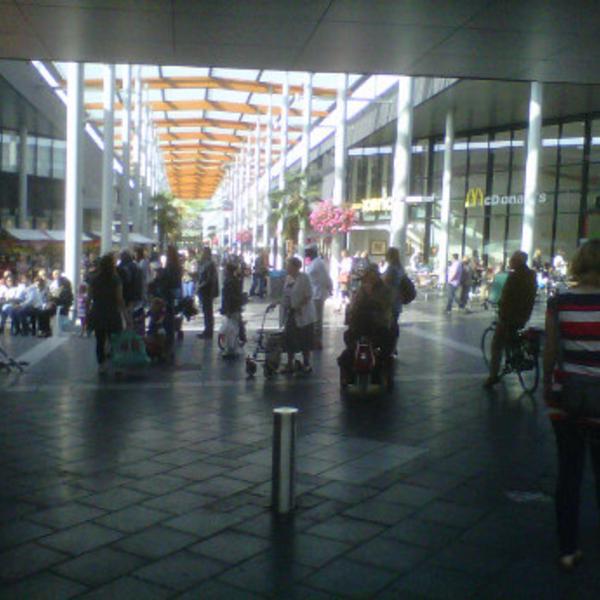 Photo taken at Albert Heijn XL by Remy C. on 9/24/2011