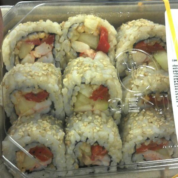 Photo taken at Whole Foods Market by Sk8Queen on 11/3/2012-美国田纳西州孟菲斯白杨大道5014(位于门登霍尔路) Photo taken at Whole Foods Market by Sk8Queen on 11/3/2012