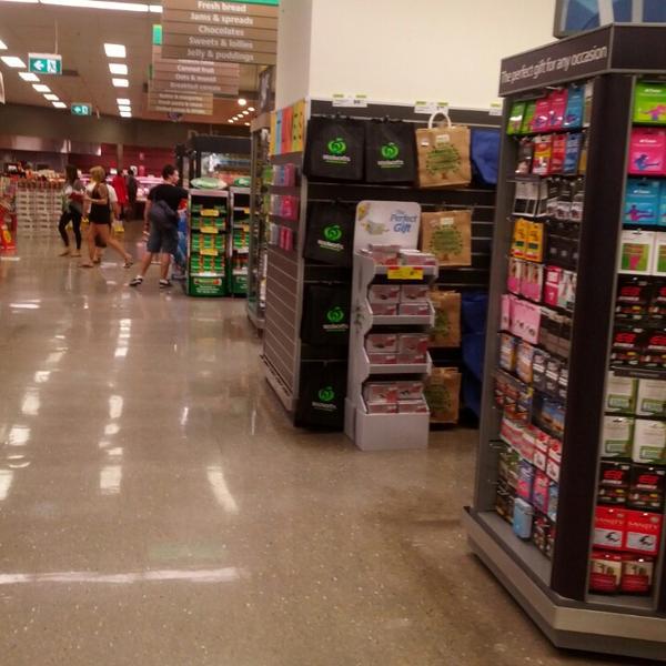 Photo taken at Woolworths by Addictioneer W. on 2/20/2013-澳大利亚昆士兰州布里斯班皇后街259 Photo taken at Woolworths by Addictioneer W. on 2/20/2013