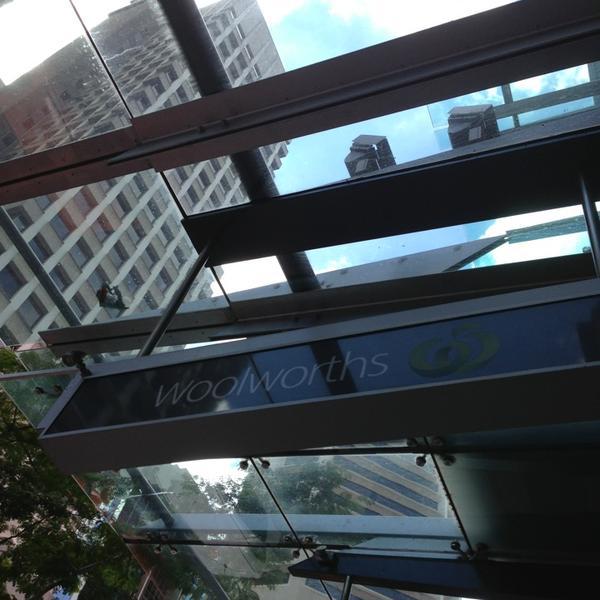 Photo taken at Woolworths by Karina L. on 3/23/2013-澳大利亚昆士兰州布里斯班皇后街259 Photo taken at Woolworths by Karina L. on 3/23/2013