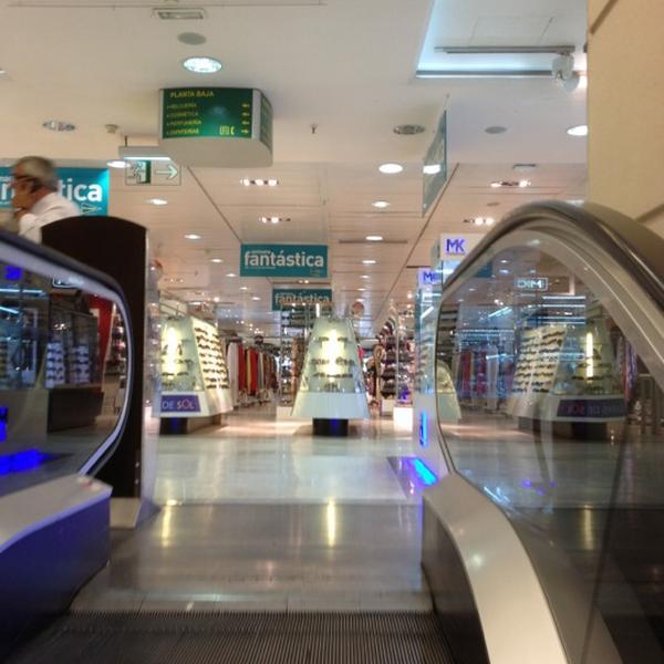 Photo taken at El Corte Inglés by David G. on 9/3/2012-西班牙安达鲁西亚塞维利亚蒙托托路122-128 Photo taken at El Corte Inglés by David G. on 9/3/2012