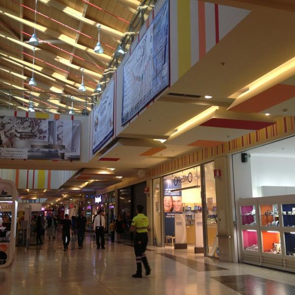 Photo taken at Auchan - Centro Commerciale Porte di Catania by Olesya Z. on 6/4/2013-意大利西西里岛卡塔尼亚192国道盖索比安科84+500公里 Photo taken at Auchan - Centro Commerciale Porte di Catania by Olesya Z. on 6/4/2013