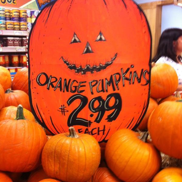 Photo taken at Trader Joe's by Ava S. on 10/19/2013-美国加利福尼亚州雷东多海滩埃琳娜大道南1761 Photo taken at Trader Joe's by Ava S. on 10/19/2013