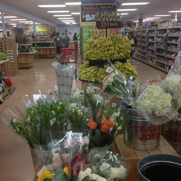 Photo taken at Trader Joe's by Sohn B. on 9/5/2013-美国加利福尼亚州雷东多海滩埃琳娜大道南1761 Photo taken at Trader Joe's by Sohn B. on 9/5/2013