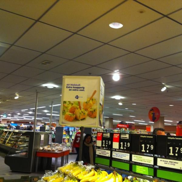 Photo taken at Albert Heijn by Laysa L. on 3/27/2011-荷兰南荷兰省鹿特丹林班街121号 Photo taken at Albert Heijn by Laysa L. on 3/27/2011