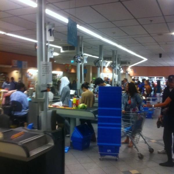 Photo taken at Albert Heijn by Kees R. on 8/22/2011-荷兰南荷兰省鹿特丹林班街121号 Photo taken at Albert Heijn by Kees R. on 8/22/2011