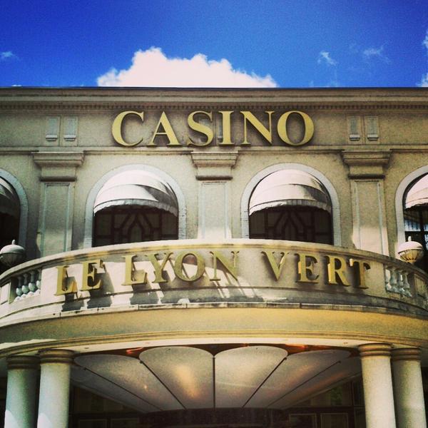 Casino le Lyon Vert图片库 Casino le Lyon Vert图片库