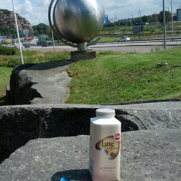 Photo taken at ICA Kvantum by Nils E. on 8/3/2012-瑞典西约塔兰省哥德堡温特路4号 Photo taken at ICA Kvantum by Nils E. on 8/3/2012