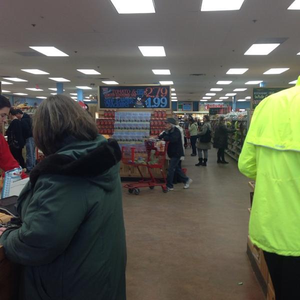 Photo taken at Trader Joe's by Takuo U. on 2/2/2014-马萨诸塞州李约瑟高地大道958 Photo taken at Trader Joe's by Takuo U. on 2/2/2014