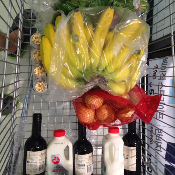 Photo taken at 홈플러스 (Home plus) by Jung Kyu C. on 7/19/2014