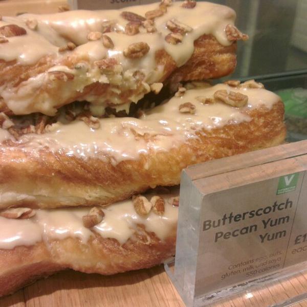 Photo taken at Waitrose by Ian M. on 7/29/2013-英国利兹米恩伍德卡尔顿大道 Photo taken at Waitrose by Ian M. on 7/29/2013