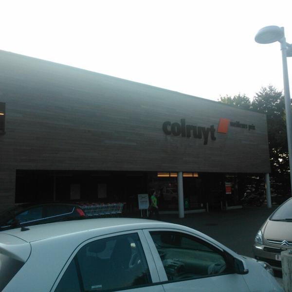 Photo taken at Colruyt by Christophe G. on 8/28/2013-埃诺苏瓦尼舍曼圣 - 兰德里10号 Photo taken at Colruyt by Christophe G. on 8/28/2013