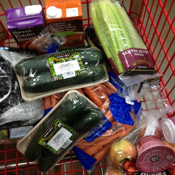 Photo taken at Trader Joe's by Leslie F. on 5/21/2012-加利福尼亚州埃尔克格罗大道9670号 Photo taken at Trader Joe's by Leslie F. on 5/21/2012