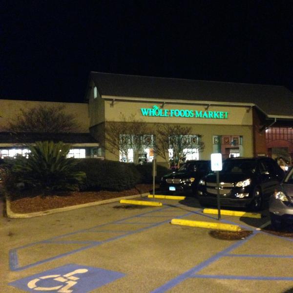 Photo taken at Whole Foods Market by Matthew L. on 12/29/2012-美国南卡罗来纳州芒特普莱森特杜琪峰兹大道923 Photo taken at Whole Foods Market by Matthew L. on 12/29/2012