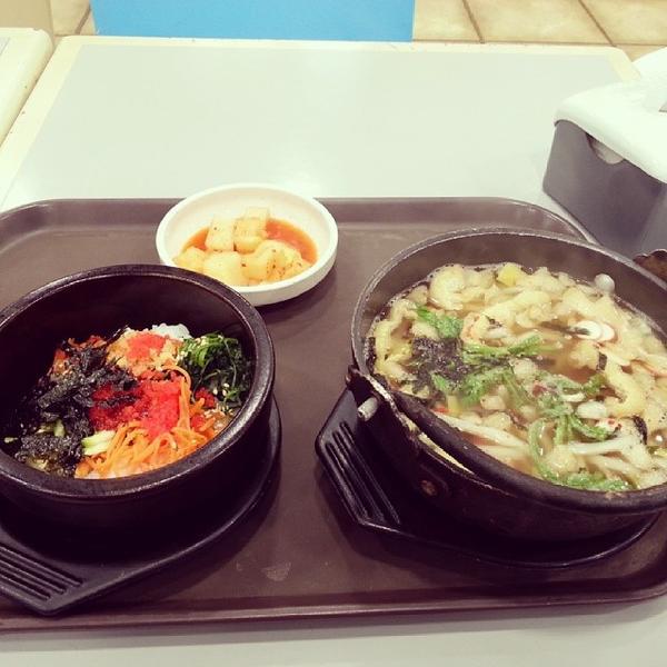 Photo taken at 홈플러스 (Home Plus) by Seungchul L. on 3/14/2014