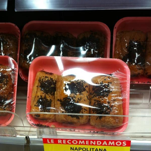 Photo taken at Mercadona by Mateo Robles M. on 11/17/2012