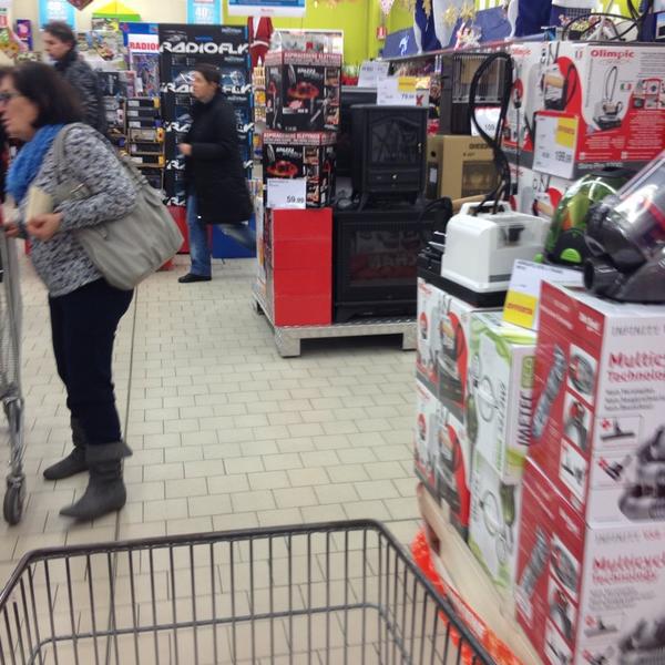 Photo taken at Auchan by Luca C. on 12/22/2013-意大利皮埃蒙特里沃利科索苏萨305/307 Photo taken at Auchan by Luca C. on 12/22/2013