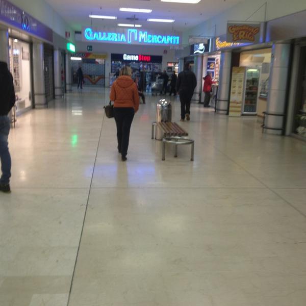 Photo taken at Auchan by Luca B. on 3/18/2013-意大利皮埃蒙特里沃利科索苏萨305/307 Photo taken at Auchan by Luca B. on 3/18/2013