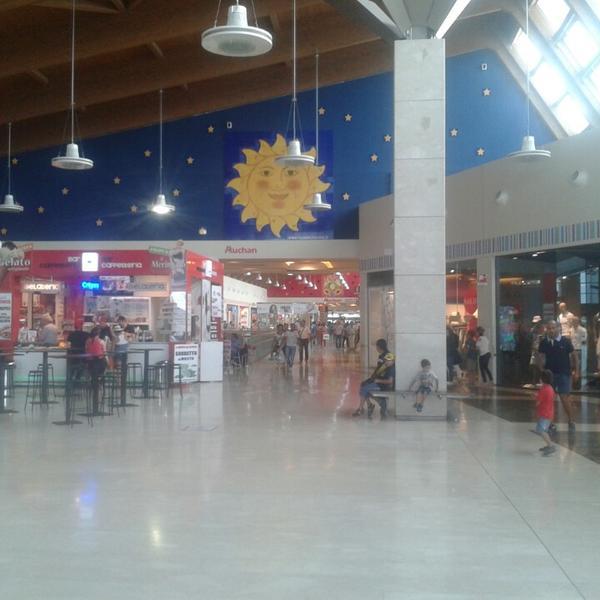 Photo taken at Auchan by Serkan Y. on 7/14/2014-意大利西西里岛卡塔尼亚外卡塔尼亚 Photo taken at Auchan by Serkan Y. on 7/14/2014