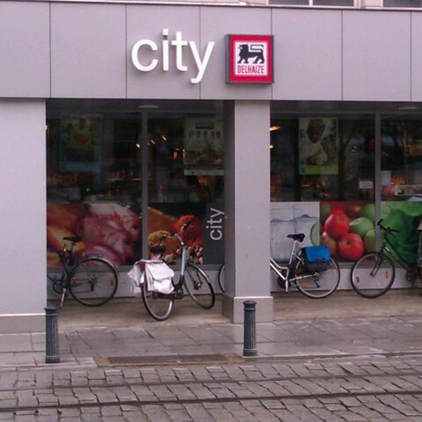 Photo taken at Proxy Delhaize by Tesley B. on 4/8/2013