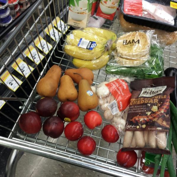 Photo taken at Countdown by Thiago L. on 1/5/2014