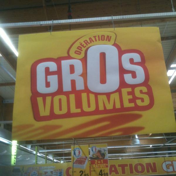 Photo taken at Auchan by Denis R. on 8/28/2013-法国罗纳阿尔卑斯卡威尔奎珀蒂路10号 Photo taken at Auchan by Denis R. on 8/28/2013