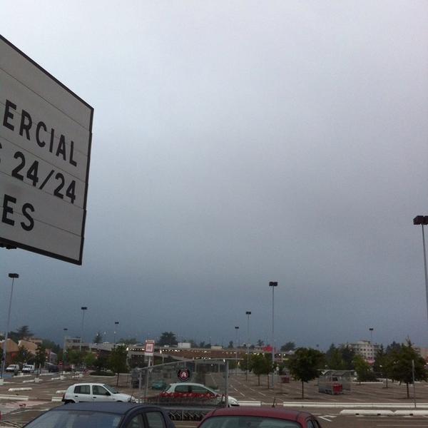 Photo taken at Auchan by Jean-Marc G. on 7/23/2014-法国罗纳阿尔卑斯卡威尔奎珀蒂路10号 Photo taken at Auchan by Jean-Marc G. on 7/23/2014
